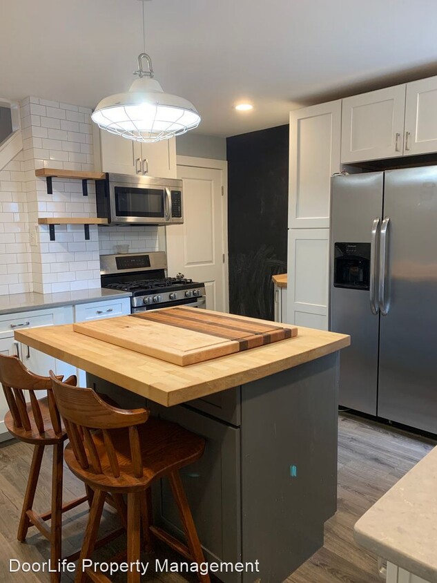 Primary Photo - 2 br, 2 bath House - 212 W Lafayette St