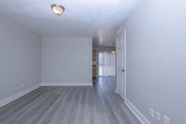 Building Photo - 9834 Denning Dr