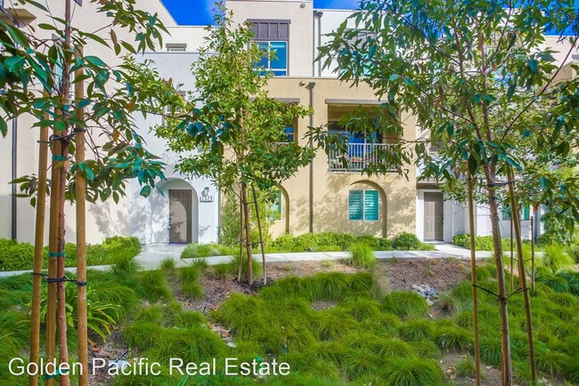 Building Photo - 4 br, 3.5 bath House - 2329 Verano Way