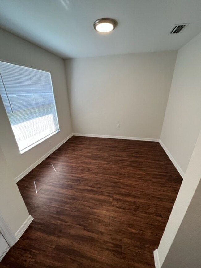 Foto del edificio - 1530 SW 19th Ave
