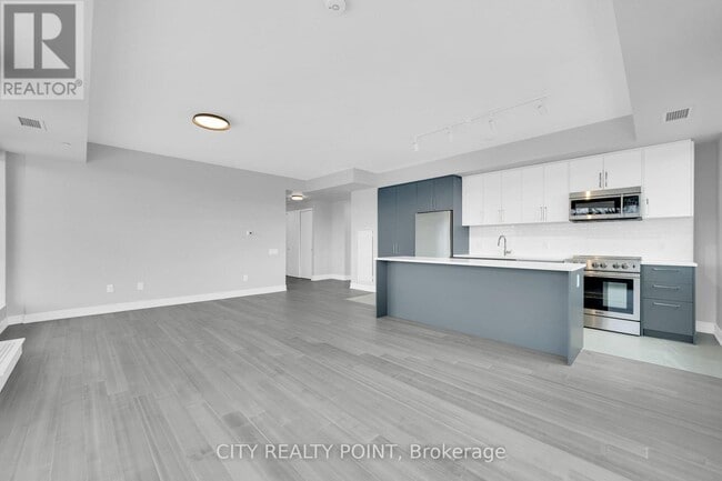 Photo du bâtiment - 664-664 Spadina Ave.
