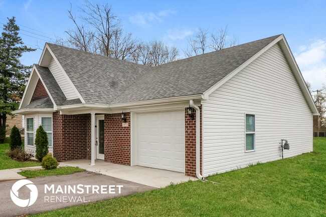 Building Photo - 10713 Deering Rd