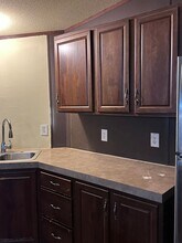 Building Photo - 20183 Lakeway Ln