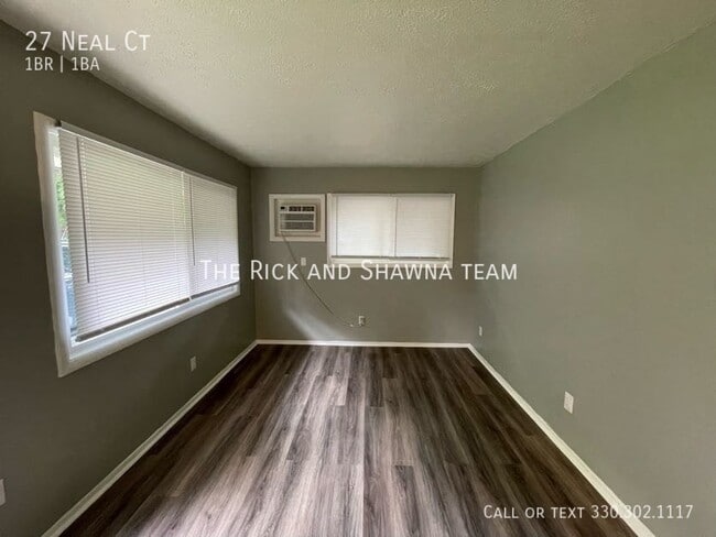 Foto del edificio - One bedroom one floor living  West Akron