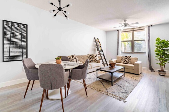 Foto del edificio - 2401 NE 65th St