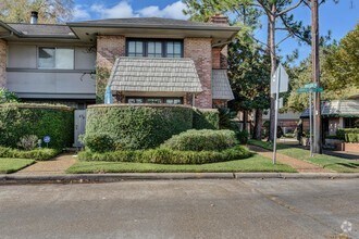 Building Photo - 668 S Ripple Creek Dr