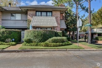 Building Photo - 668 S Ripple Creek Dr