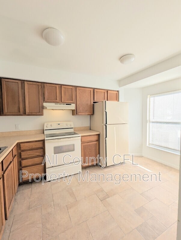 Building Photo - 3337 Royal St