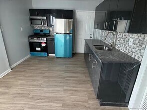 Building Photo - 455 E Main St