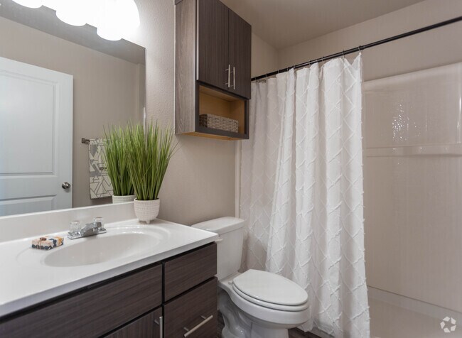2BR, 2BA - 933 SF - Apex Villas