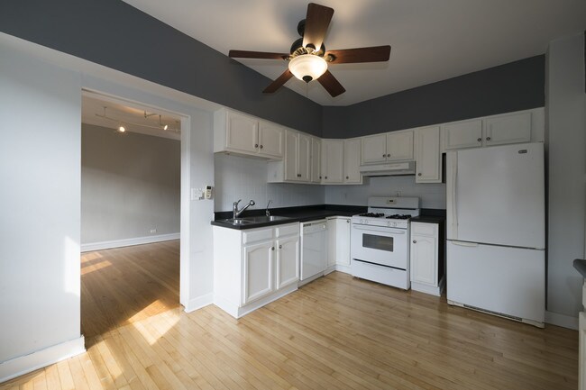 Foto del edificio - 2416 W Greenleaf Ave