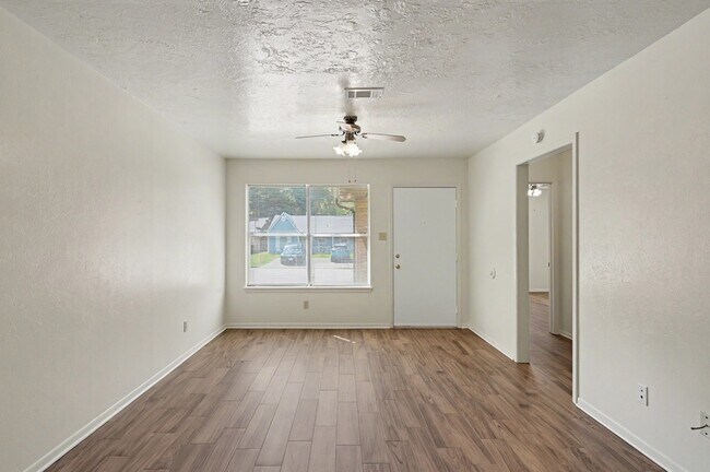 Foto del edificio - 1605 Hazelwood St