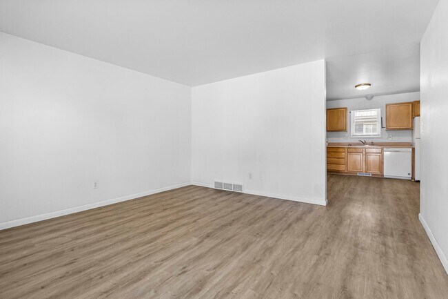 Foto del edificio - 4021 Goodell Ln