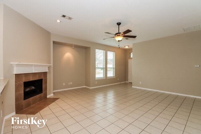 Building Photo - 2300 Perkins Crossing Dr