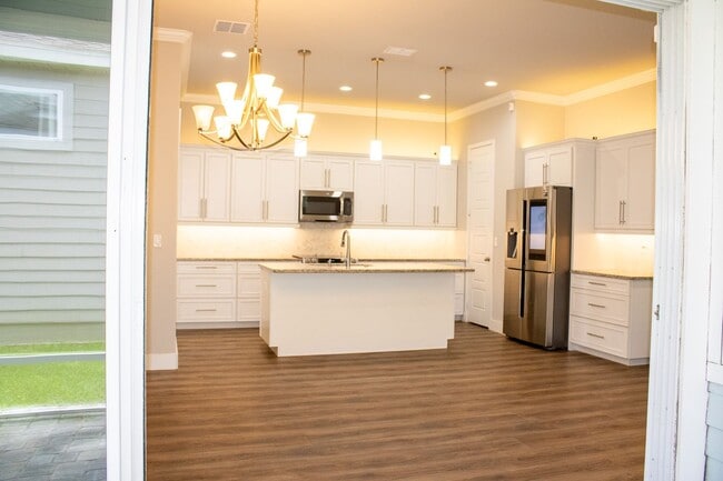 Building Photo - Welcome to this beautiful move in ready home in the much-desired Brytan Community!