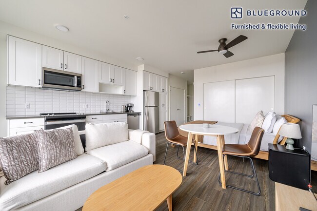 Building Photo - 1000 E Yesler Wy