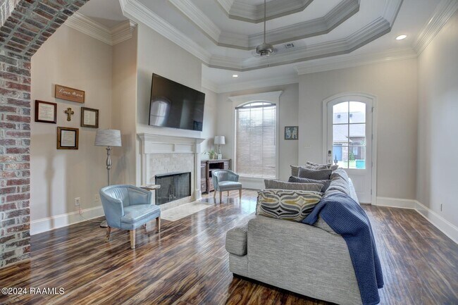 Building Photo - 110 Golden Cypress Dr