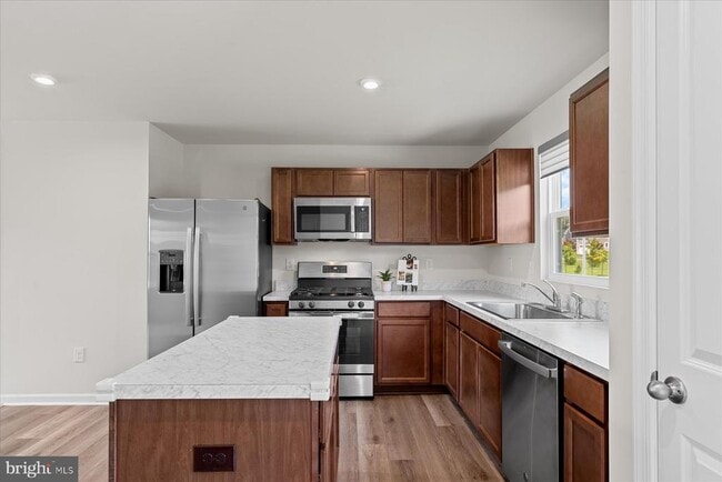 Foto del edificio - 30127 Moorings Reach