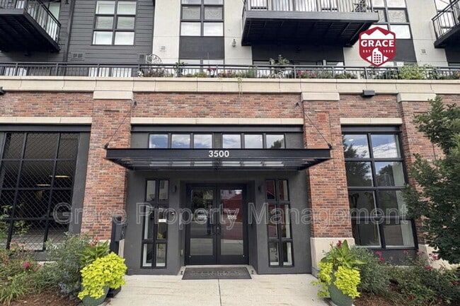Photo - 3500 S Corona St Apartment