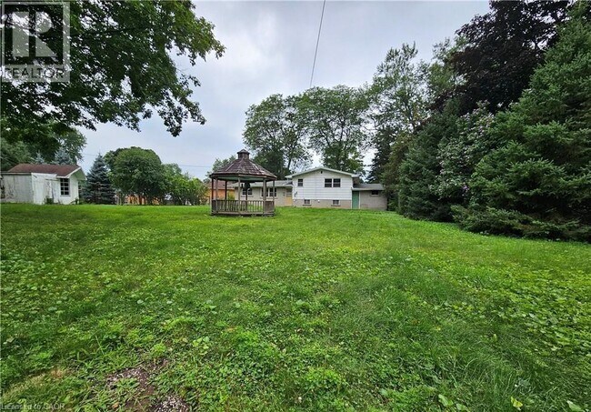 Building Photo - 151 Seneca Ct