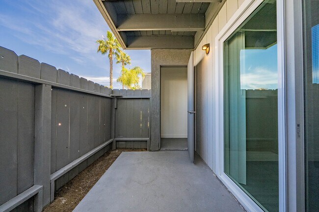 Foto del edificio - 343 Autumn Dr