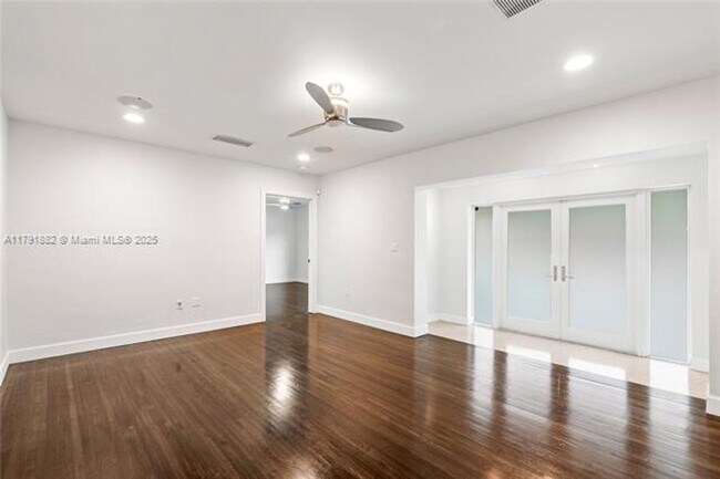 Building Photo - 3505 Crystal View Ct