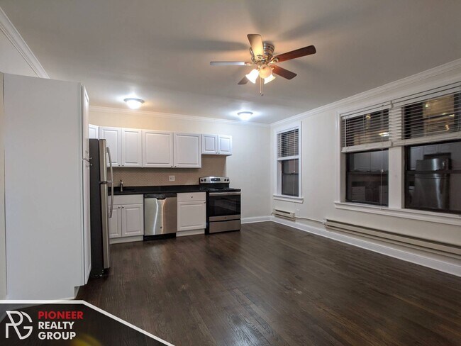 Foto del edificio - 3340 N Marshfield Ave