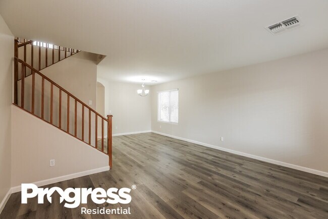 Building Photo - 13121 W Clarendon Ave