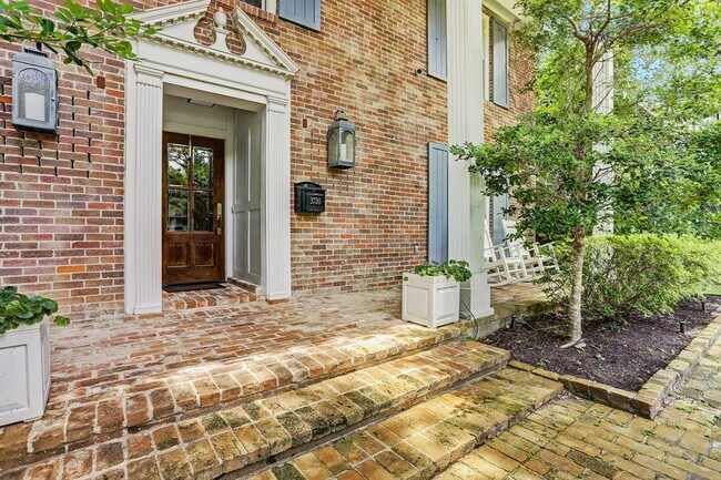 Building Photo - 3730 Del Monte Dr