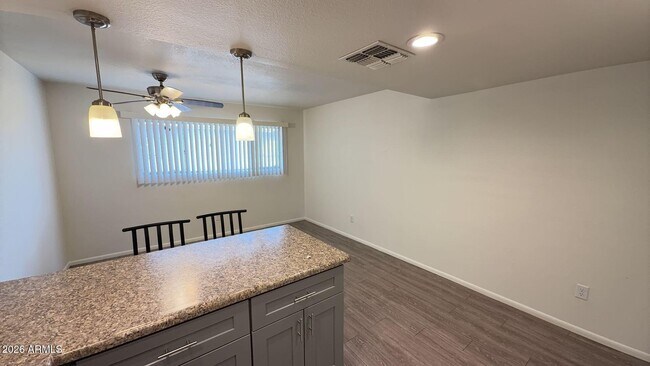 Building Photo - 4418 N 53rd Ln