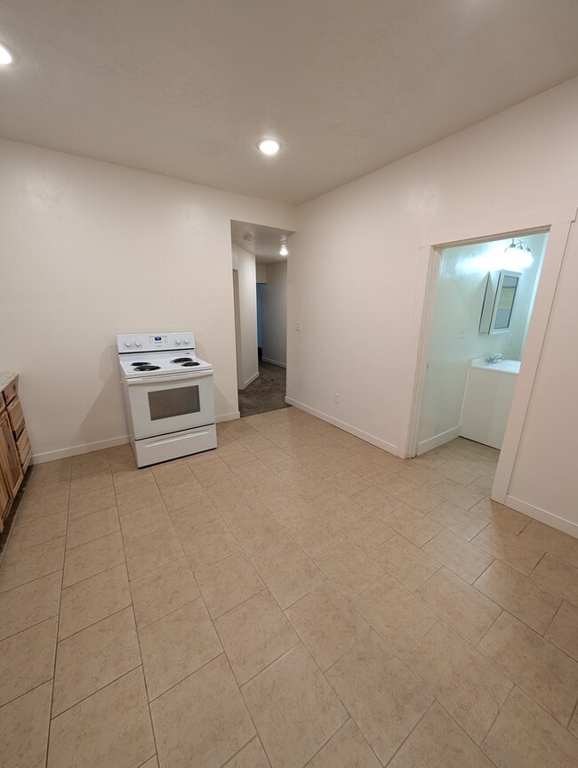 Building Photo - 238 N 300 W