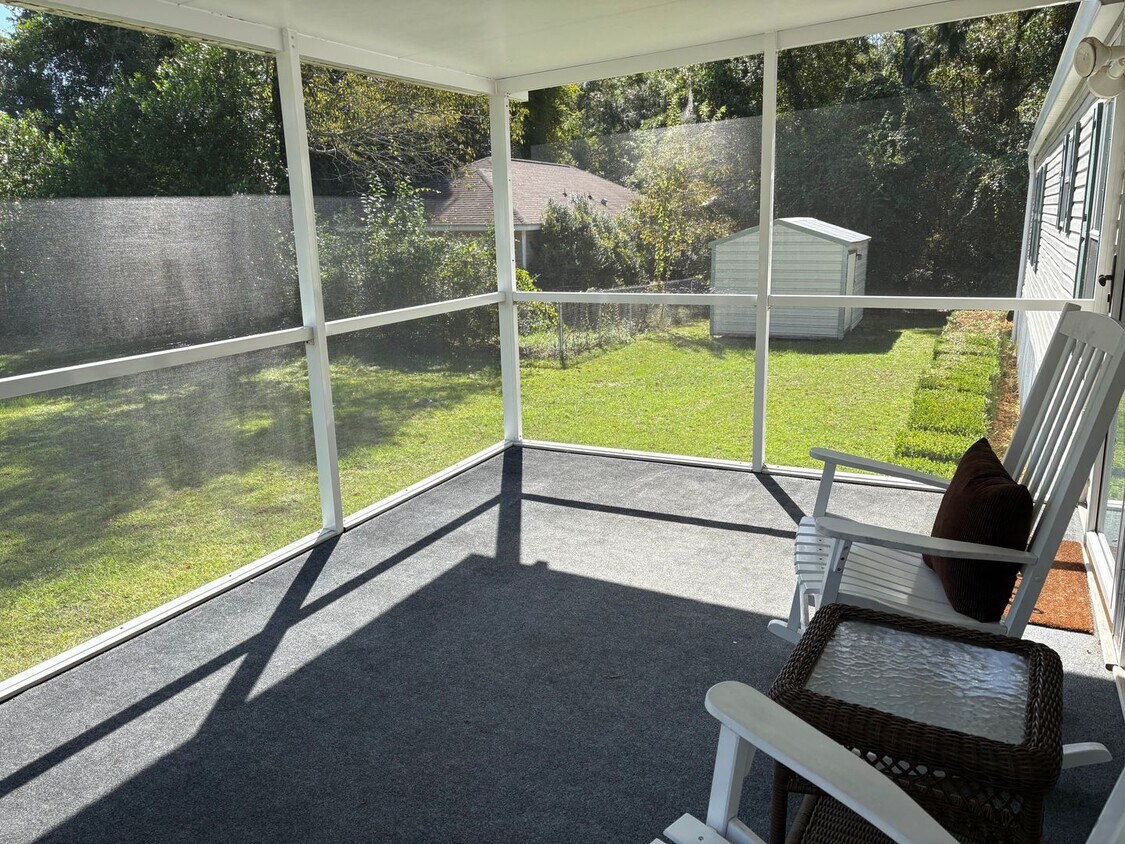 Foto principal - 3 Bedroom in Crawfordville Available Now!