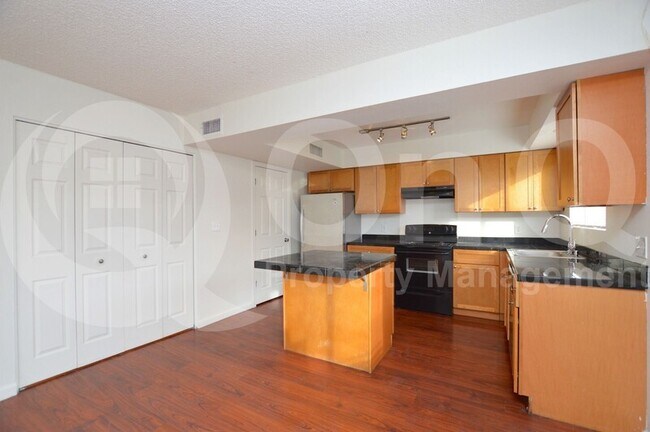 Foto del edificio - 2402 West Campbell Ave