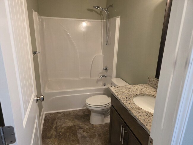 Building Photo - Gorgeous 4 bedroom rental!