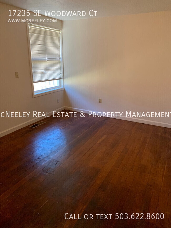 Building Photo - 17235 SE Woodward Ct