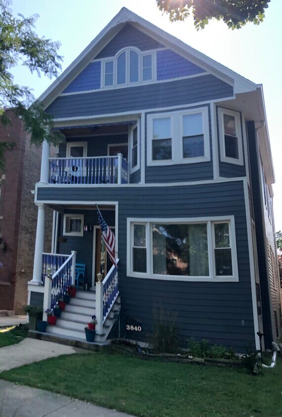 Primary Photo - 3840 N Francisco Ave