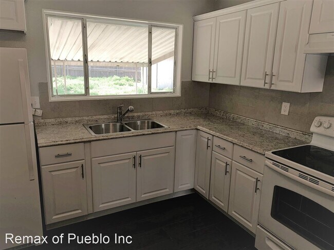 Foto del edificio - 3 br, 1 bath House - 60 LOCH LOMOND LN