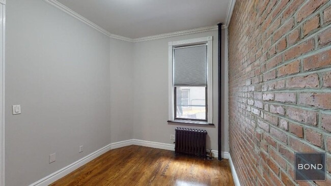 Building Photo - 68 Clinton St