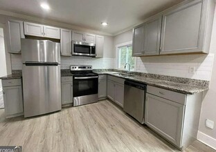 Building Photo - 2161 Park Terrace