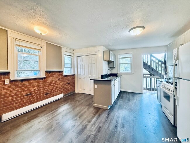 Building Photo - 24 Northill St
