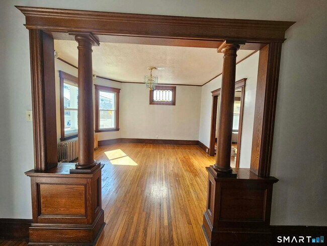 Building Photo - 103 Campfield Ave