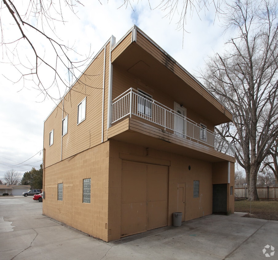 Building Photo - 518-524 Lake Lowell Ave