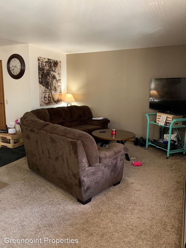 Building Photo - 613 Valley Park Ct