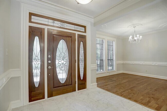 Foto del edificio - 127 Rush Haven Dr