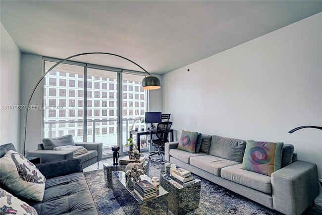 Building Photo - 500 Brickell Ave