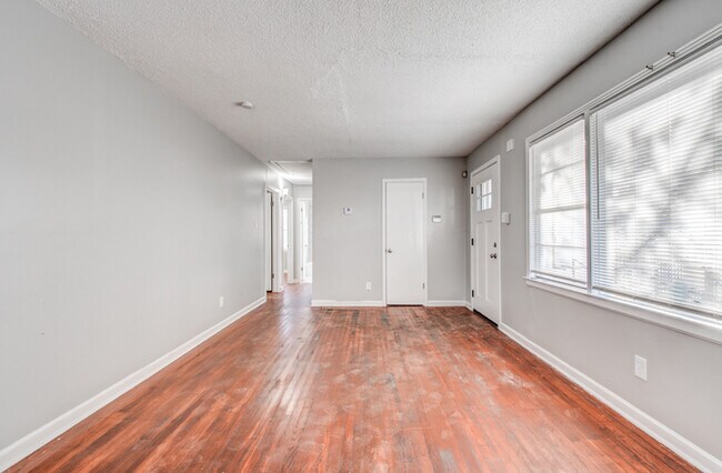 Building Photo - Cozy Home For Rent!
