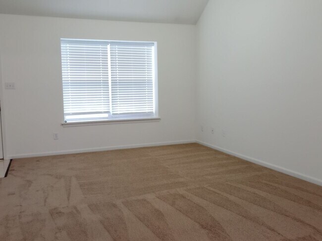 Foto del edificio - 5005-5007 Carrie Ridge Dr.