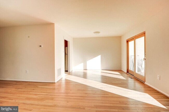 Building Photo - 2025 Chadds Ford Dr