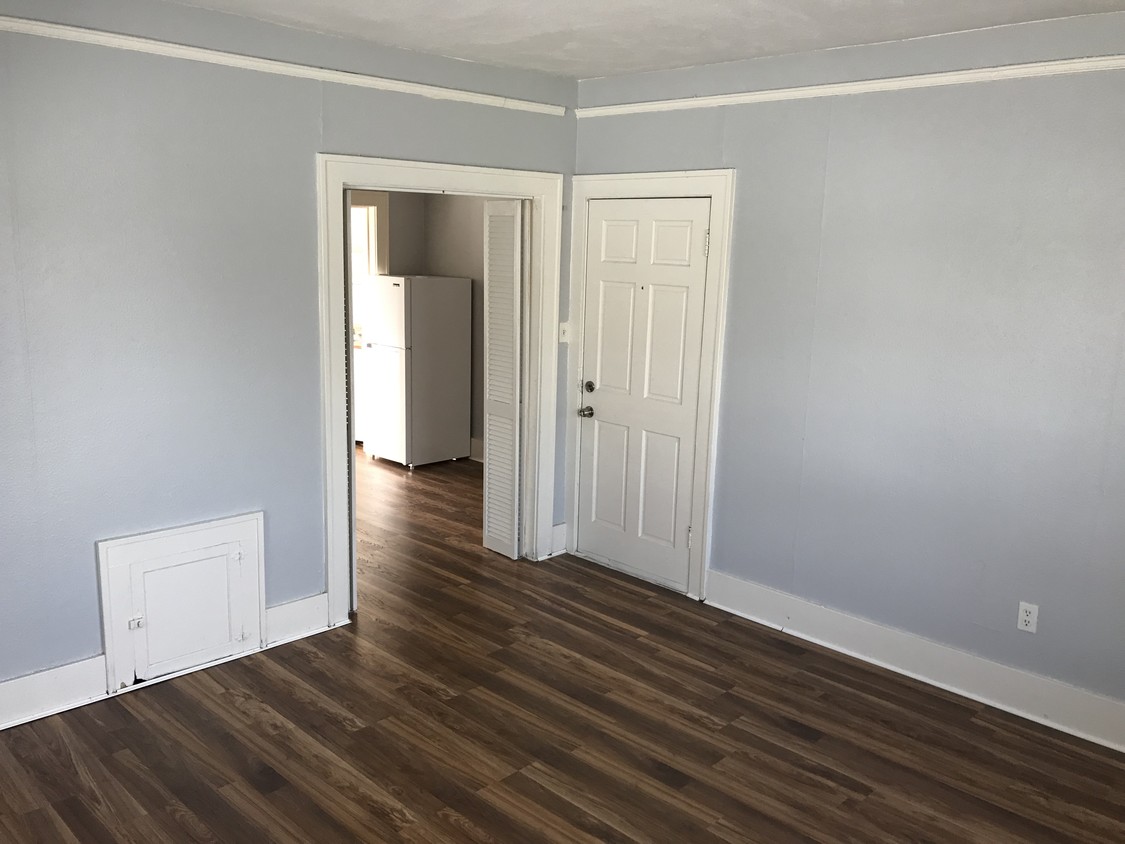 living room with dining room view - 4310 Garrow St