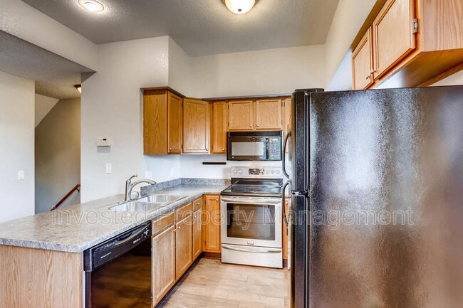 Building Photo - 9400 E Iliff Ave